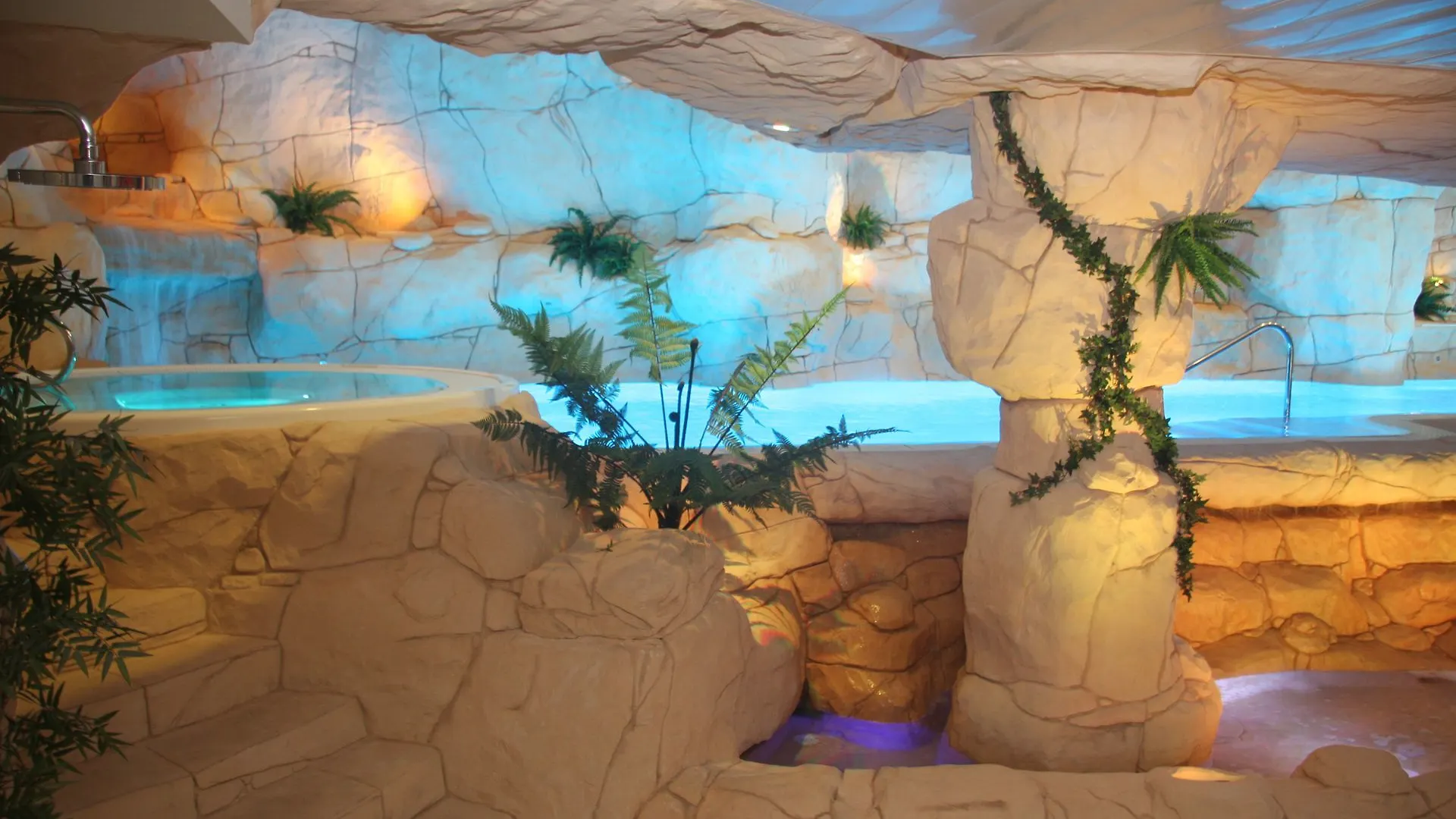 Hotel Beverly Park & Spa Blanes 4*,  İspanya